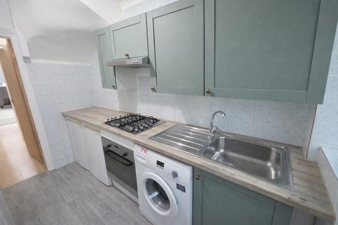 3 bedroom terraced house to rent, Harrold Road, Dagenham, Greater London