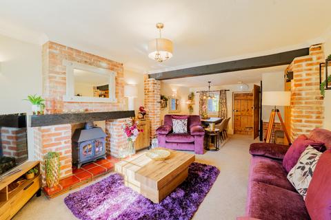 2 bedroom cottage for sale, Shernborne Road, Dersingham, King's Lynn, Norfolk, PE31
