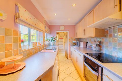 2 bedroom cottage for sale, Shernborne Road, Dersingham, King's Lynn, Norfolk, PE31