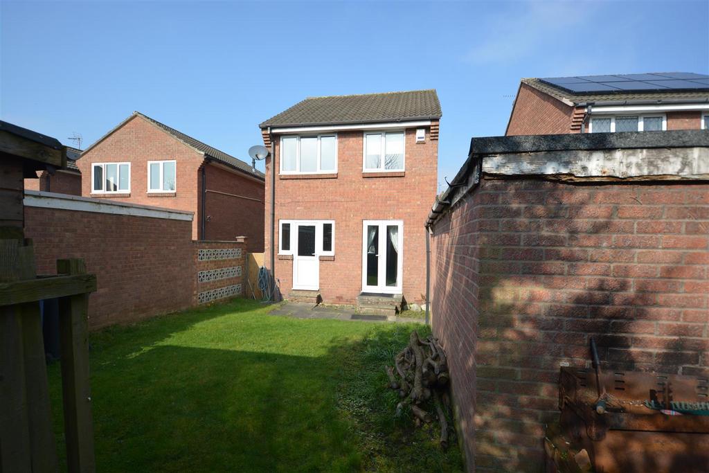 Rear Garden i.JPG