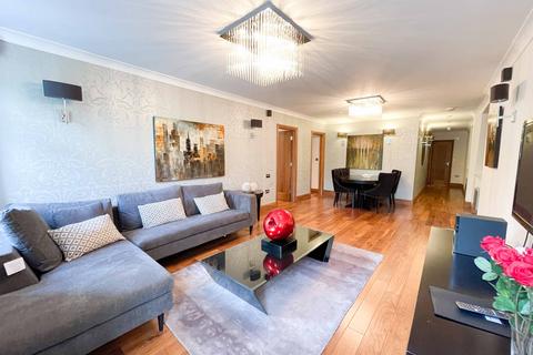 3 bedroom flat to rent, Lancaster Gate, London W2
