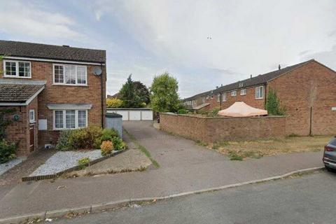 undefined, Walnut Avenue, Baldock SG7
