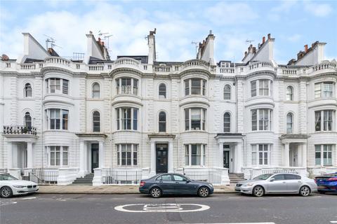 1 bedroom apartment to rent, Gloucester Terrace, London, W2