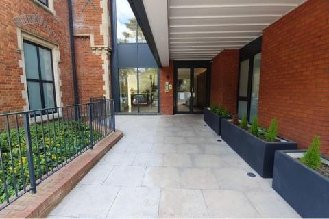 1 bedroom apartment to rent, Elvian House, Nixey Close, Slough, SL1