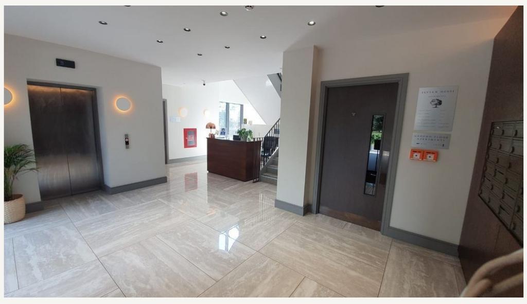 Reception with on-site concierge