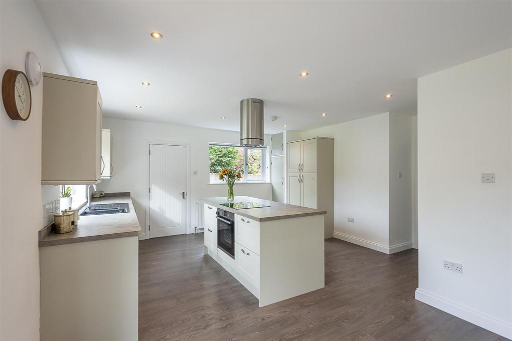 Kitchen/Breakfast Room