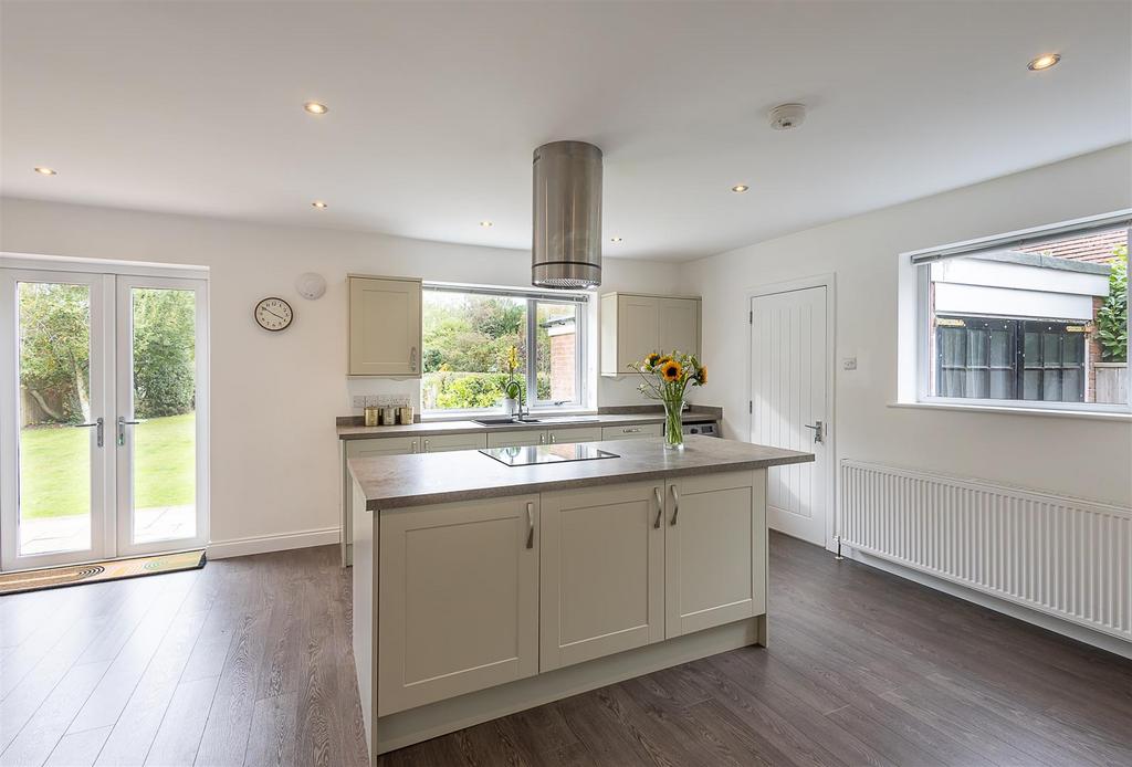Kitchen/Breakfast Room