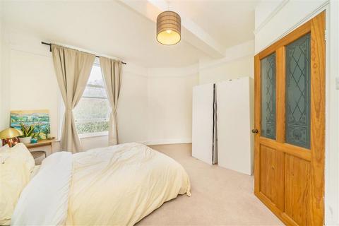 undefined, Church Road, Teddington TW11