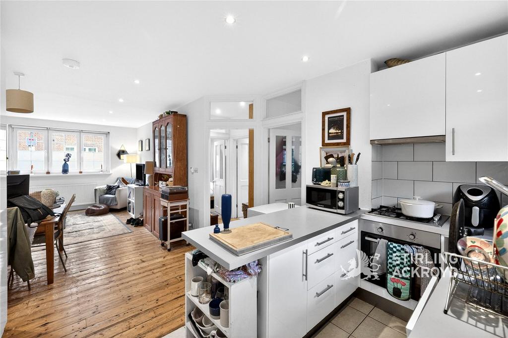 Kitchen/Reception