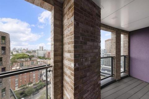 2 bedroom flat to rent, Williamsburg Plaza, London E14