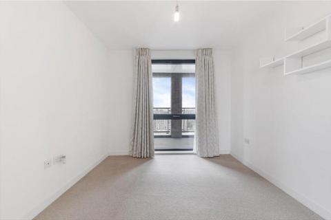 2 bedroom flat to rent, Williamsburg Plaza, London E14