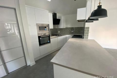 1 bedroom detached house to rent, Higher Warberry Road, Torquay, TQ1