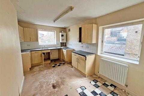 1 bedroom flat for sale, Hartismere Road, London