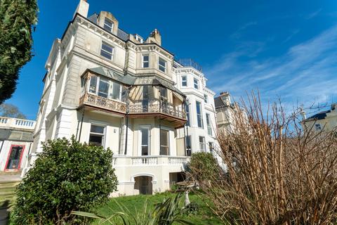 2 bedroom flat to rent, Augusta Gardens, Folkestone CT20