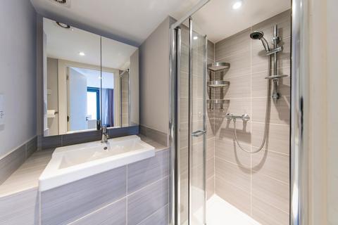 Studio to rent, Finchley Road, London NW3