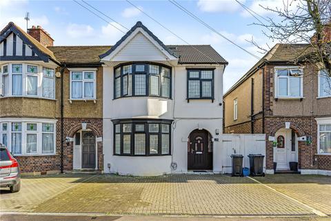 5 bedroom end of terrace house for sale, Arandora Crescent, Chadwell Heath RM6