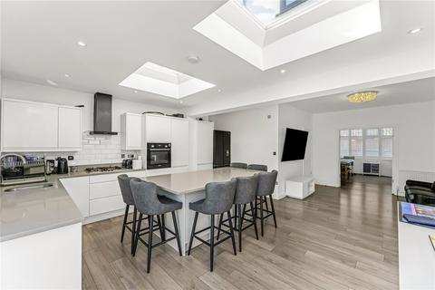 5 bedroom end of terrace house for sale, Arandora Crescent, Chadwell Heath RM6