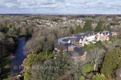 3 bedroom flat for sale, Willow Lodge, Tunbridge Wells TN4