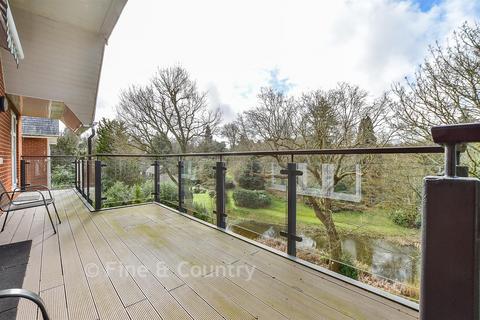 3 bedroom flat for sale, Willow Lodge, Tunbridge Wells TN4