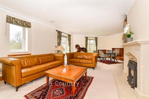 3 bedroom flat for sale, Willow Lodge, Tunbridge Wells TN4