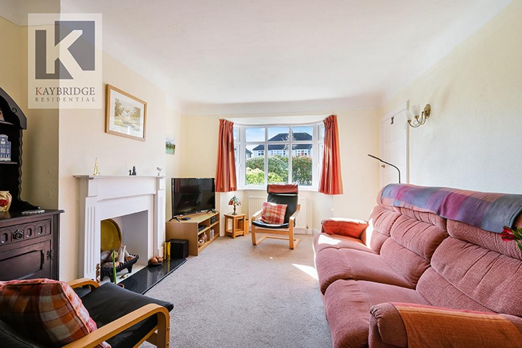 Oakhurst Road, Epsom - KT19 9 SF