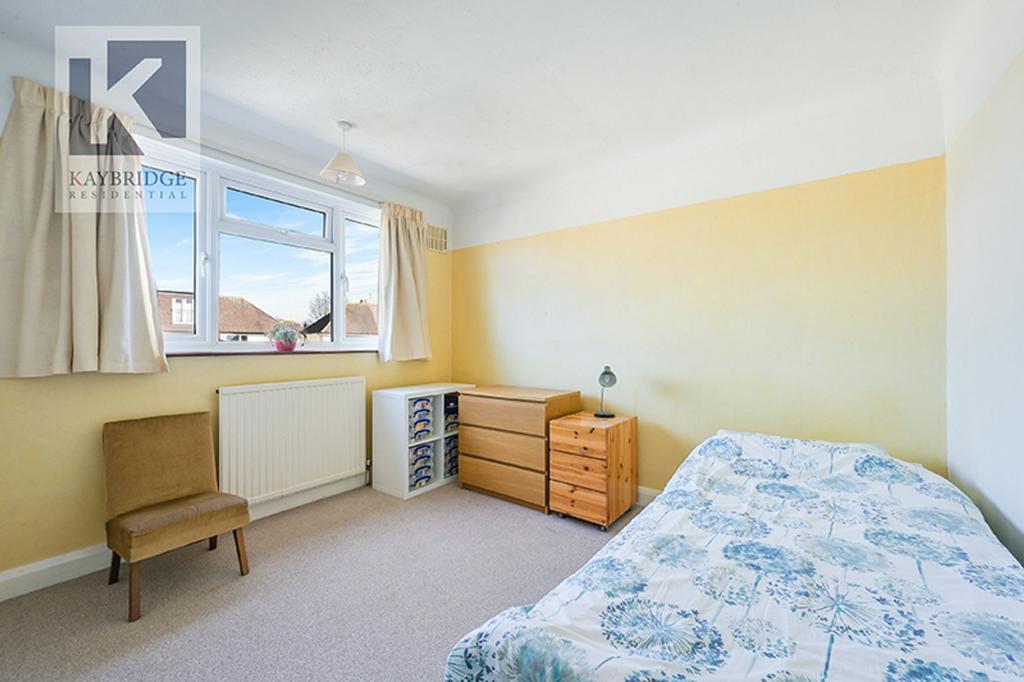 Oakhurst Road, Epsom - KT19 9 SF