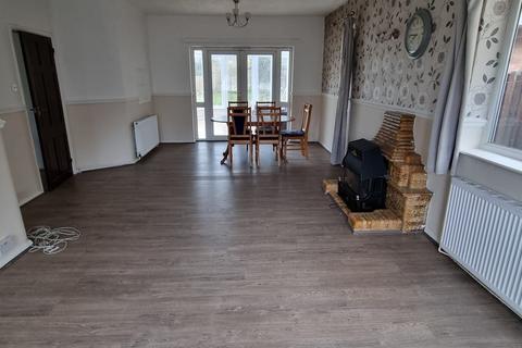 4 bedroom detached bungalow for sale, Melton Avenue, Leicester, LE4