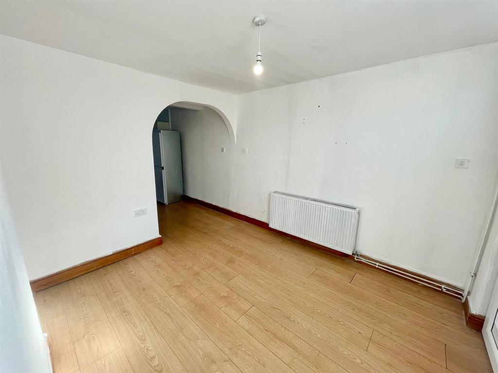 Lounge 2.jpg