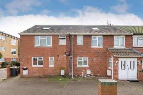 undefined, Northfield Road, Heston, Hounslow, TW5