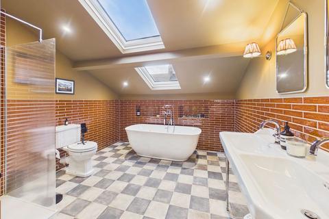 3 bedroom terraced house for sale, Armstrong Avenue, Heaton, Newcastle Upon Tyne, NE6