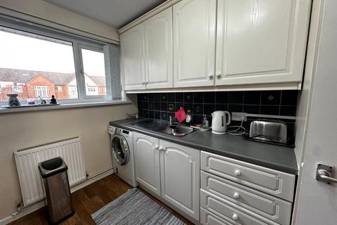 2 bedroom house to rent, Linkway Gardens, Leicester LE3