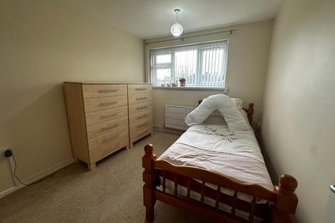 2 bedroom house to rent, Linkway Gardens, Leicester LE3