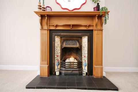 3 bedroom semi-detached house for sale, Howe Hill Close, York