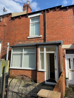 2 bedroom flat to rent, Rose Avenue, Stanley, County Durham
