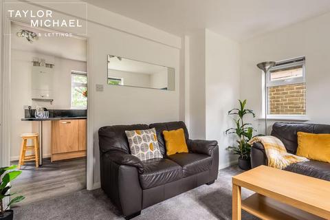 5 bedroom semi-detached house to rent, Hillside, Brighton