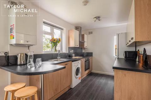 5 bedroom semi-detached house to rent, Hillside, Brighton