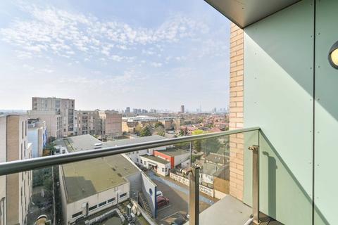 2 bedroom flat to rent, Batavia Road, New Cross, London, SE14