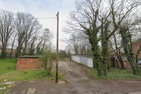Garage to rent, York Road, New Barnet EN5