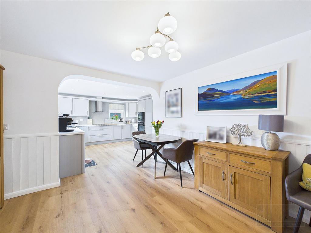 Kitchen &amp; Dining Area