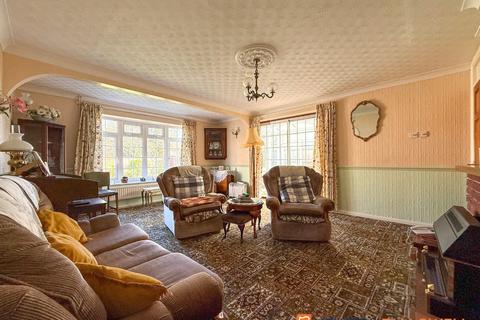 3 bedroom semi-detached bungalow for sale, Village Way, 8 NG24