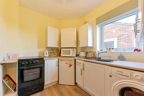 2 bedroom flat for sale, Boundary Road, Newark