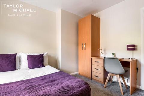 5 bedroom semi-detached house to rent, Colbourne Avenue, Brighton