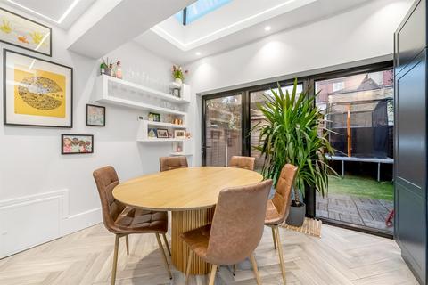 4 bedroom semi-detached house for sale, Merton, London SW19