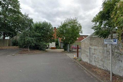 Garage to rent, Winsor Road, Totton SO40