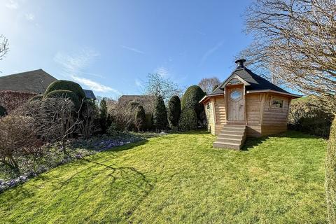 4 bedroom detached bungalow for sale, Crodingley, Holmfirth HD9