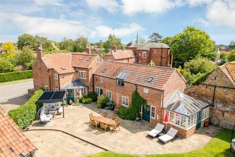 5 bedroom detached house for sale, High Street, Bottesford