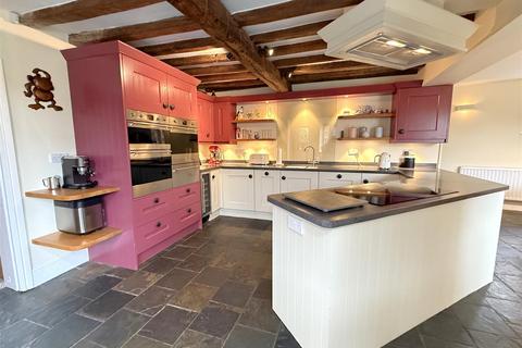 5 bedroom detached house for sale, High Street, Bottesford