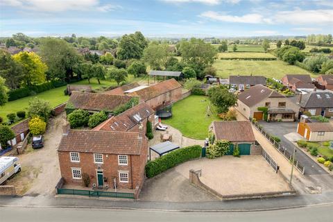5 bedroom detached house for sale, High Street, Bottesford