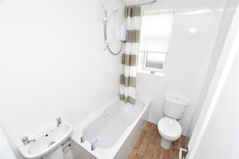 2 bedroom flat to rent, Sunnyside Crescent, North Lanarkshire ML1