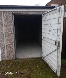 Garage to rent, The Sunny Road, Enfield EN3